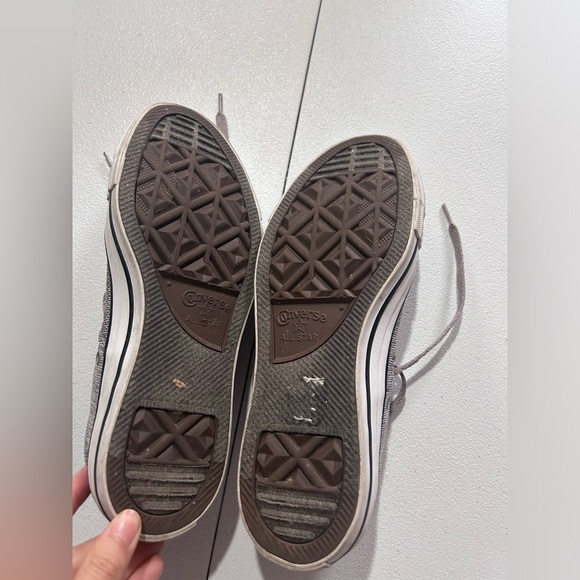 Low Top Converse - Picture 5 of 7